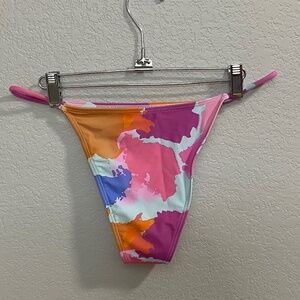 💋NWOT Shein Bikini Bottom